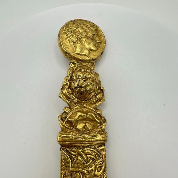 Vintage gold tone Grecco Roman style scabbard dagger cameo face 4" brooch - Picture 4 of 8